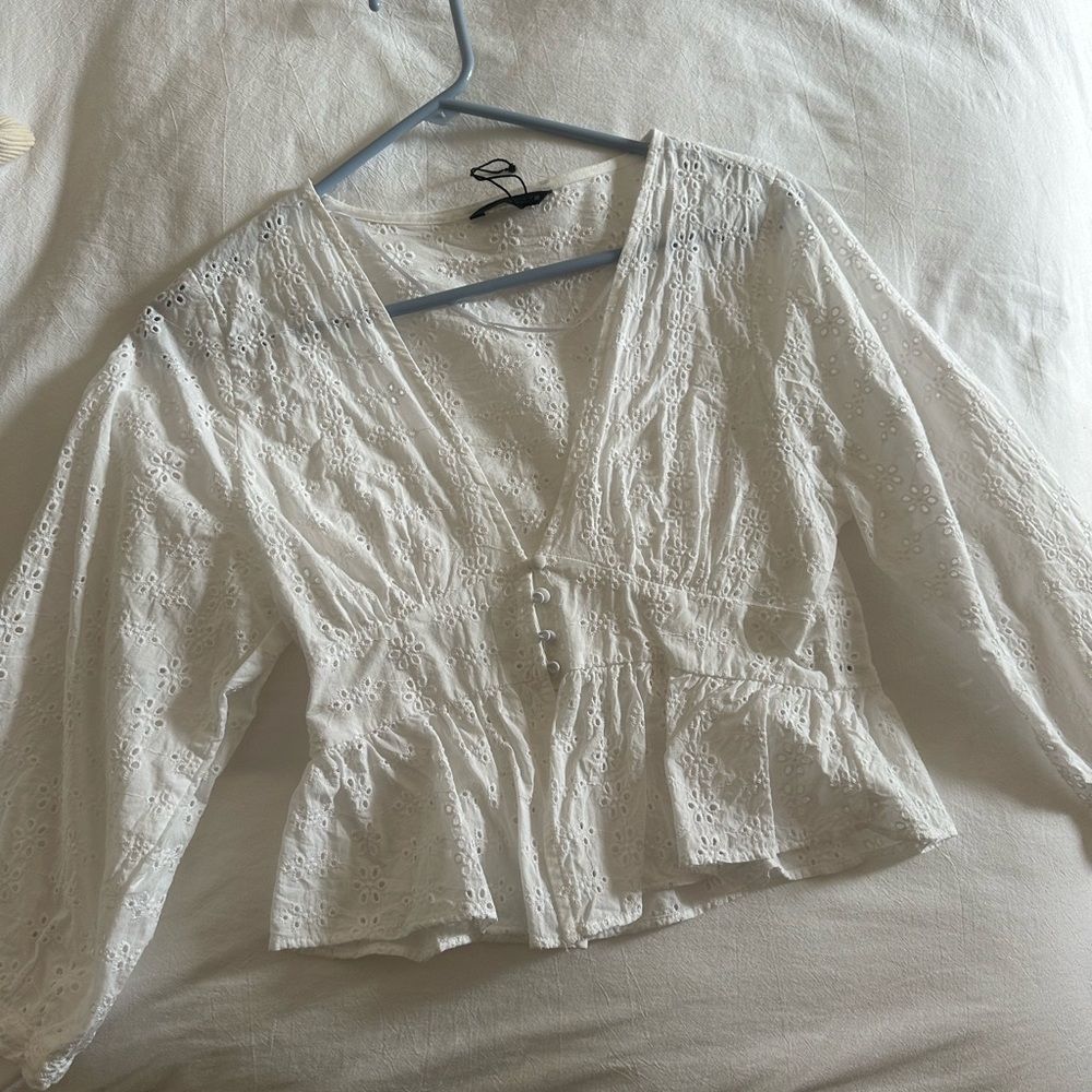 Zara White Eyelet V-Neck Peplum Blouse